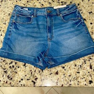 NWT- American Eagle Shorts